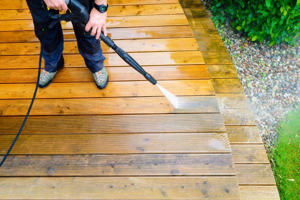 Deck Power Washing in Lehi