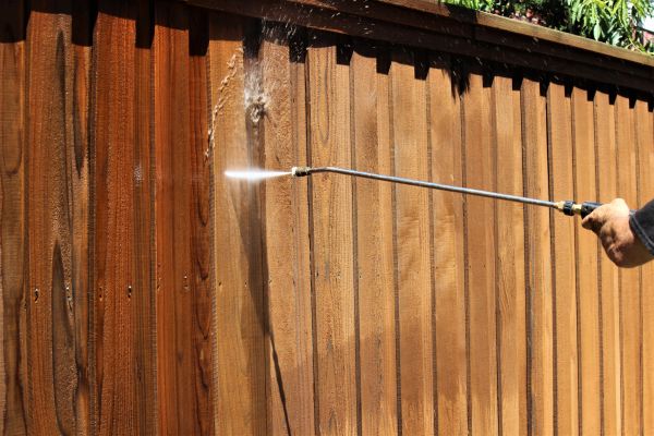 Fence Cleaning in Lehi