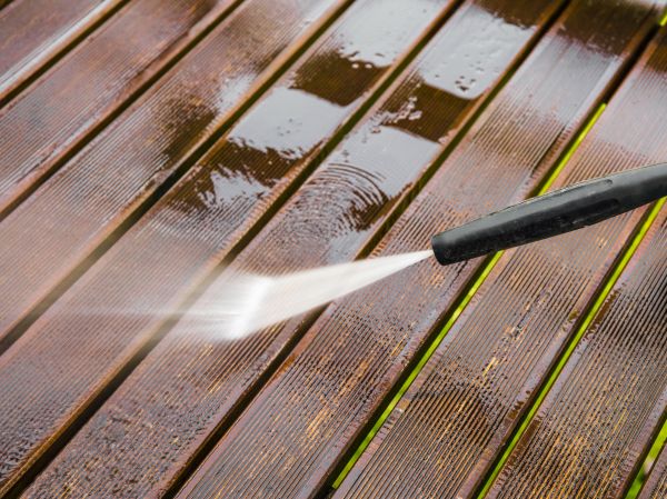 Deck Pressure Washing in Lehi