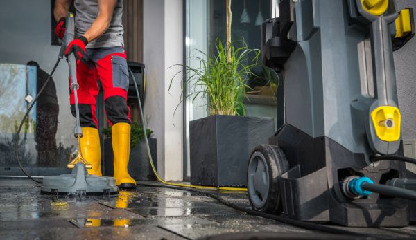 Commercial Pressure Cleaning in Lehi