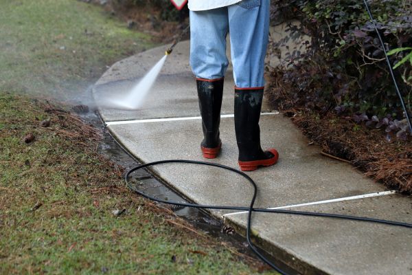 Sidewalk Pressure Cleaning in Lehi