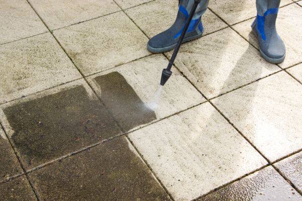 Outdoor Concrete Cleaning in Lehi